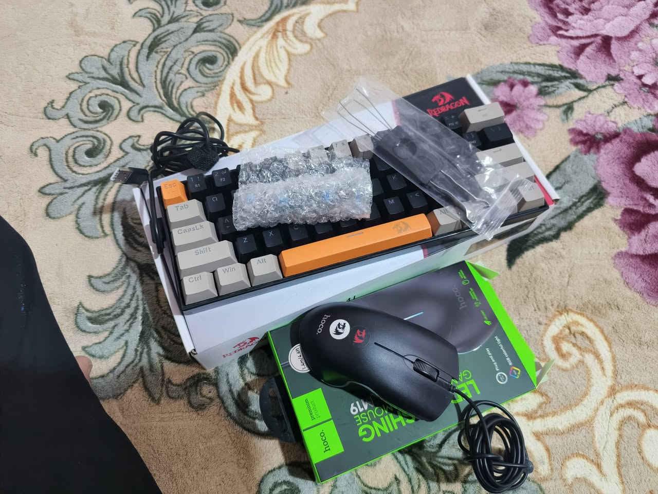 ​🖥️ مواصفات البيسي:
المعالج: [  v4 2480  Intel Xeon e5]
​كارت الشاشة: [ AMD Radeon RX 580 8GB]
​الرام:[ 16 جيجا]
​اللوحة الأم (المذربورد): [ Machinist X99-RS9]
​التخزين: [ hhd 160 g(ssd 128 g)]
​النظام: ويندوز جوست ١٠ برو.
​الكيس والباور سبلاي[الكيس كيس اقتصادي والباور سبلاي ٥٠٠ واط]
​🎒 الملحقات ():
​[ماوس قيمنق hoco.، كيبورد ريد دراغون بلو سوج ، جويستك كيم سير k1 ]

​المكان: [ ذي قار / الناصرية]
​السعر: [300 ألف]
للاستفسار والشراء تواصل على هذة الرقم (***********)
