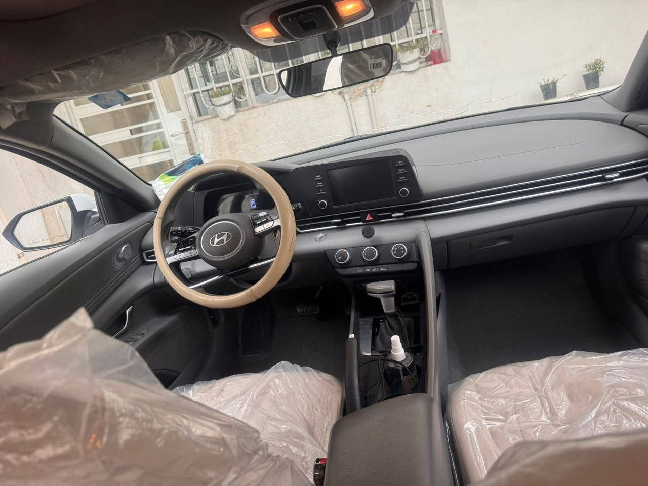 السلام عليكم النترا 24 اصلية مكينة 2000 خليجي فول مواصفات
 فتحة بصمة 
تشغيل عن بعد حساس
 امامي خلفي 
صندوق ذكي مري شفط ماشية 33 مكفولة بيها فقط شخط بسيط بالجاملغ بغداد بااسمي 
***********
السعر ١٨٣ وبيها مجال
