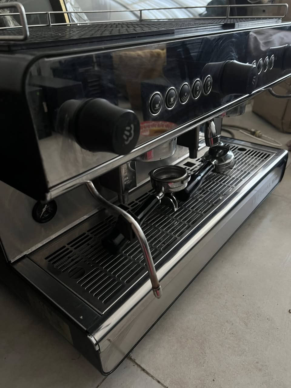 اسبريسو اسباني فول مواصفات استخدام اقل الشهر  اخت الجديده الي يعرف بيهن يعرف سعرها وشكد نوعيه مضبوطه 
للبيع مكاني بغداد حي الجهاد


**إذا كنت صاحب هذا الإعلان وتريد حذفه لأي سبب، رجاءا أرسل رسالة إلى الدعم الفني**