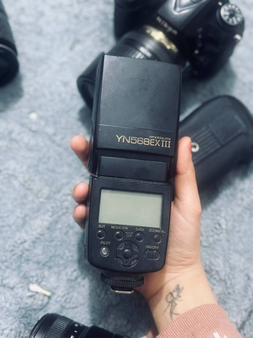 كاميرا نكيون 7100
نضيفه بسعر مناسب كلش
4 عدسات 
عدستين 18/105
عدسه 18/140
عدسه 70/300
مع فلاش 
وشاحنه 
وبطاريه 
وكريب
الي مشتري مني يعرف كاميراتي


**إذا كنت صاحب هذا الإعلان وتريد حذفه لأي سبب، رجاءا أرسل رسالة إلى الدعم الفني**