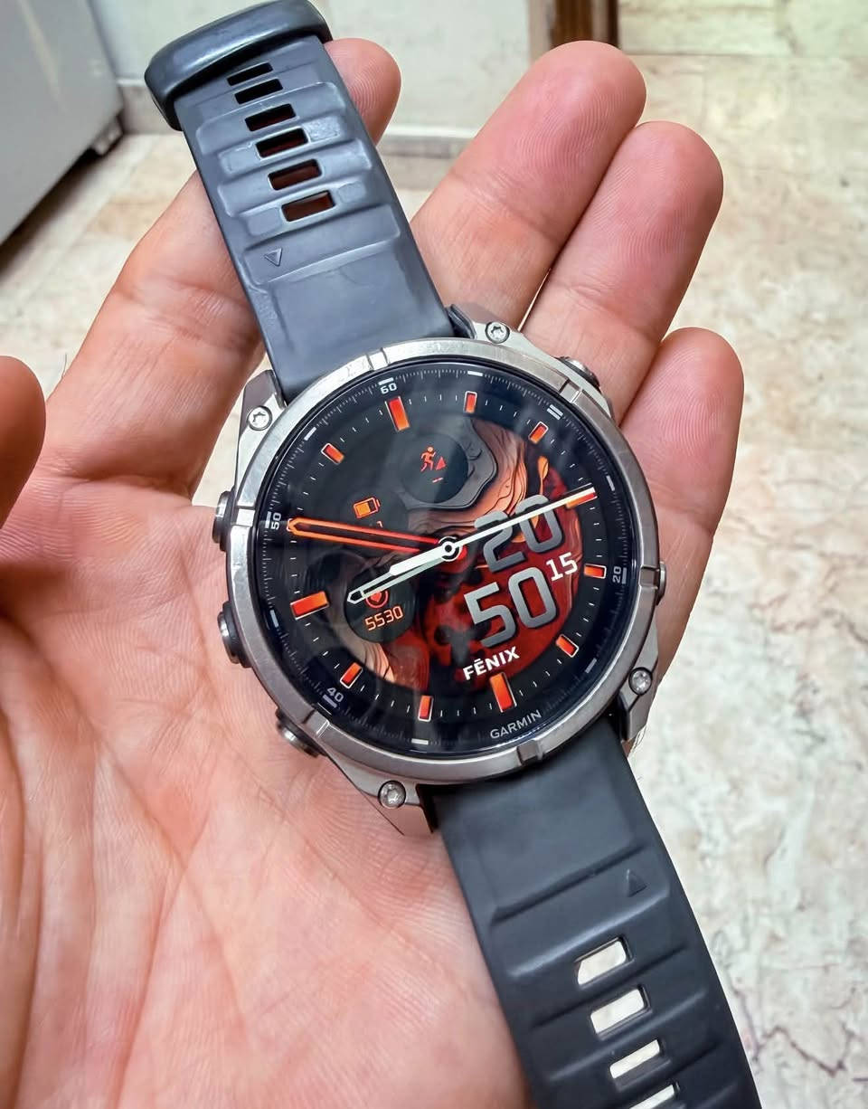 مرحبا احبتي ساعة Garmin Fenix 8 saph AMOLED Titanium 47mm VIP ام البكج الخاص من غير السير التيتانيوم 
ملحقات كاملة مع هدية سير تيتانيوم درجة اولى و لاسق شاشة ودرع خاص بالساعة وسدادة لمكان الشحن السعر بي تخفيض كلش هواي 
شباب السعر خاص والافضل واتساب ***********
