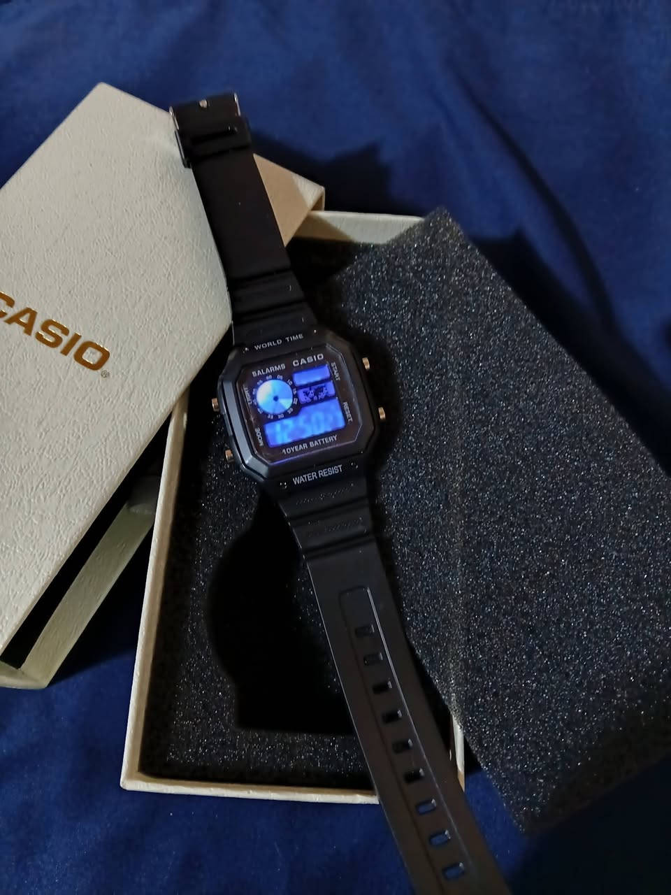 كاسيو إلكتروني مع علبه مالته باله امزون سعره ٢٠ الف مع توصيل خاص موجود


**إذا كنت صاحب هذا الإعلان وتريد حذفه لأي سبب، رجاءا أرسل رسالة إلى الدعم الفني**