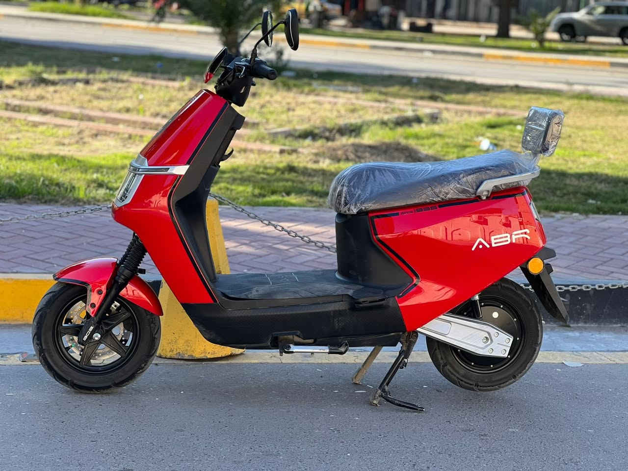 سلام عليكم شباب دراجه شحن البيع استخدام20 يوم فقط لا غير  دراجه عالميه الله شاهد  كلها كامله مكمله كل تقص وعيب مابيها امانت الله  تجي مواصفات عالميه

الموديل 2025 
النو ع ABR العالميه 
البطاريات 6 دبل
التحويلا ت1.2.3
السرعه 65 حقيقي يعني 
دبل إشاره 
جهاز انذار السرقه 
قفل ستيرن +قفل بصمه 
لونها كلش مميز 
كشن سياحي  VIb
نضام ABS
نضام USB
نضام R رجوع الخلف
طارات جبلي 
بريكات دسكات دهن 
أطارت جوبلس 
لدات اماميه وخلفيه 
اسطابً لايت 
شاحنه ذات شحن سريع ويقاف ذاتي 
سماعه بلتوث 
اشاير رباعيه 

اي استفسار اتصال 

***********

عنواني بغداد
