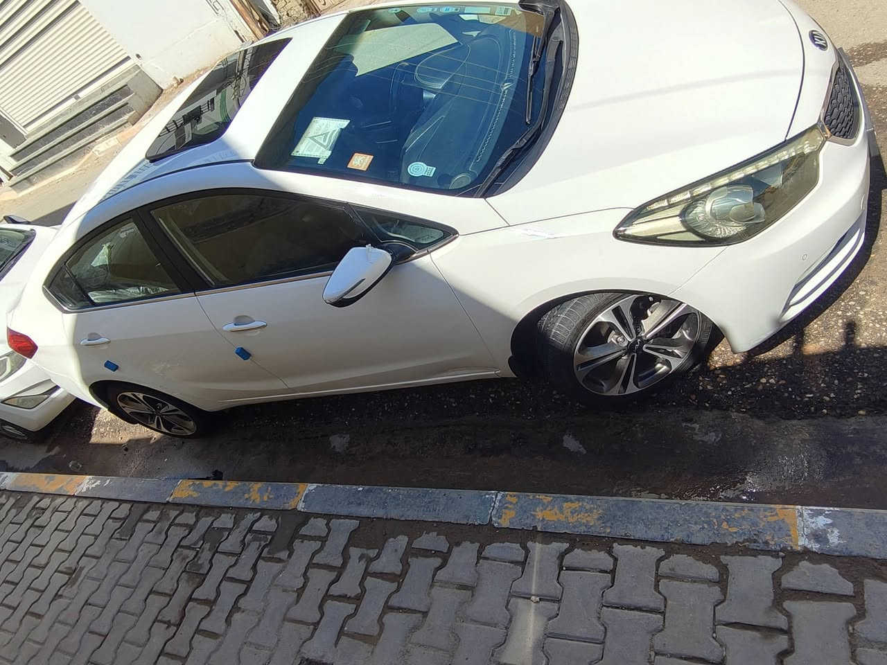 كيا سيراتو 2014 خليجي
سياره جديده بلكارتون 
ماشيه 99 الف حقيقي
سياره استخدام شخصي على ايدي تخم تاير جديد حداديه جديده
مكينه 1600 دوش 
تاريخ انتهاء السنويه 2029
 فول مواصفات 
شاشه 
كامره 
لد امامي خلفي
حساس امامي خلفي
شفتات
ثلاث انضمه للقياده
فتحه
مري شفط
فول تحكمات 
تبريد قطعتين 
شاشه اعطال 
بعد بيها هواي مواصفات  
🔴السعر 130 وبيه مجال بسيط
🔴للاستفسار الاتصال عبر الرقم:
***********
🔴ملاحظه /  السونار مرفق في المنشور
🔴مكان تواجد السياره الديوانية
