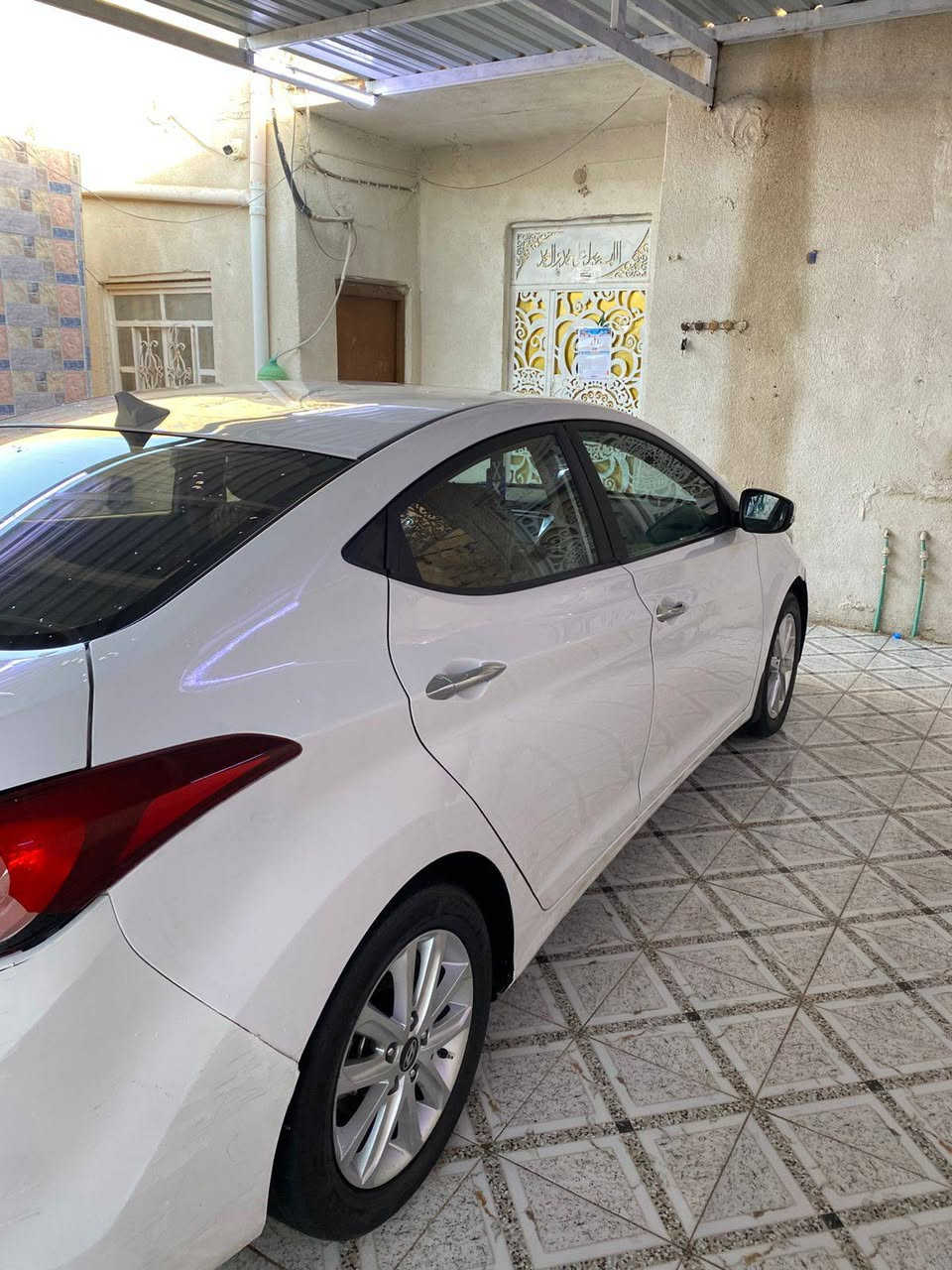 سلام عليكم رمضان كريم للبيع النترا موديل 2015 وارد خليجي كفاله من الضربه والتبديل والصبغ والفتح  بيه بارد بسيط محرك 1800 دوش ما مفتوح محرك كير تبريد حداديه كفاله سياره فول مواصفات رقم ميسان مشروع وطني تحويل سعر115 بيه مجال كلش قليل بدون احراج/***********//عنوان بصره
