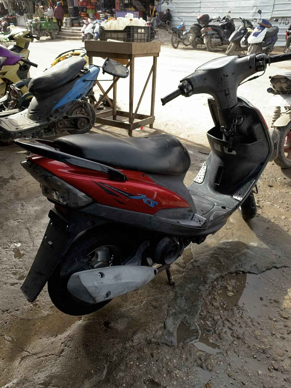 السلام عليكم عدله بلاديه بس كفر ودبل خلفي مبدل كابريته سلف كله ابلاي مكينه مكاني حله السعر ٧٥٠ وبيه مجال حك الجيه ***********
