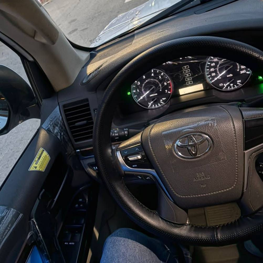 تۆیۆتا لاندکروزر 2016 مانگی ٦  Gxr - پارچە ڕەش -
سەیارەکە پارچە رەشە و یەک بست پێش سلایت
پەمپە لەسەر ساخی پێشو پشت کەپس بێ ناو گرتن 
٨ پستۆن  فول مواسفات
ناو زەرد سلایت  ٨ پەرەشوت 
کوشن جڵد  حاسە پێشو دوا 
٣ شاشە  کامیرە 
ئاوێنە کارەبا و شەفت سەلاجە
تەبرید مەرکەزی دەرگا بەسمە  شەغال
بەخاخ لایت کوشن کارەبای 
سوکان ڤۆلیۆم  تەعدیل سورعە نیزام ئیکۆ
وە زۆر موسفاتی تر 
١٤٠ هەزار کیلۆمەتری حەقیقی رۆشتوە 
سەیارەکە یەک دینار مەسرەفی نیە مالێ دۆستە 
لۆک ماوەتەوە لە رەسمەکان جوان ترە 

سـعـر : لە کۆمێنت داوابکە ڕاستەوخۆ بۆت دێت 📥 

گێر و مەکیەنەی بەشەرت 
هیچ کێشەیەکی تێدا نییە 
رەقەمو سەنەوی تازەیە

ژمارەی خاوەنەکەی 
***********
وەتسئاپ 
***********
کۆڕەک 
***********
اسیا
