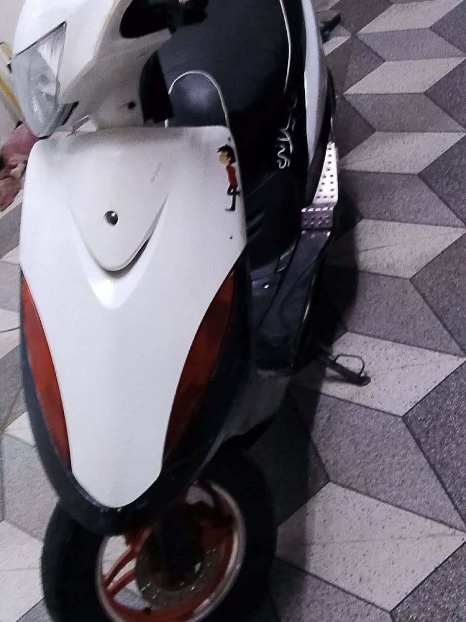 سلام عليكم ماكس عدله بوشه خمسه وخمسين للبيع كلشي شغال نكره سلف شلعه ومعدل أقوه من الجبلي  قطره دهن رياضي سبايدر أربعة ولف اصلي ويال اصلي مشيف يحتاجله شوية ترتيب السعر 450وبيه مجال قليل مكاني الزعفرانيه واتساب***********
