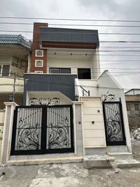 حي الصديق الاولى • ١٠٠م • درج خارجي