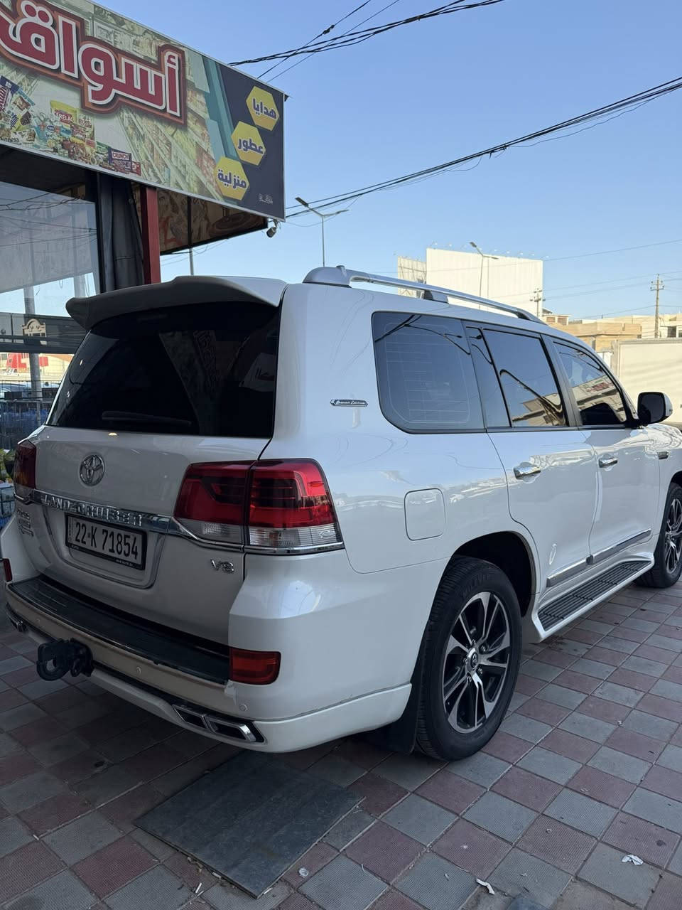 الاندكروز موديل ٢٠١٦ كفاله من الصبغ تبديل بيه كرت بس 

محرك ٨ سلندر سياره جديده حيل   السياره تضليل بل سنويه مثكور 

الامكان الفلوجه شارع العام 

السعر ٤٤٠ 
***********
