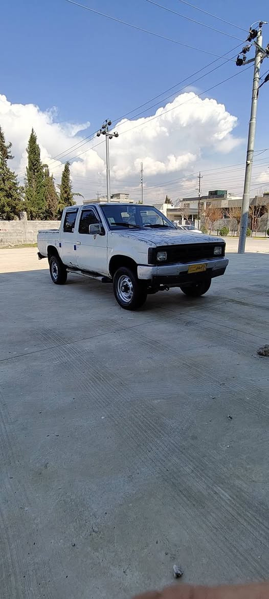 سڵاو   پیکاب نیسان دەبڵ ئەکسل گێڕو مەکینەی 2002  کارەبای گشت گیانی ئیش دەکات گەرمی ئیش دەکات تەقەو ڕەقەی نییە ناو سور مەسروفی هیچ نییەبەشەرتی گێرو مەکینەو ئەکسل ماشەڵا تابڵێیت بەهه ڵمەتە علوجە  گۆرینۆو قیستم نییە بەس فرۆشتن شوێن هه ڵەبجەی تازە  سعر 22 گەڵاو تۆزێ مەجال  
*********** ڤایبەری لەسەرە دار بنديهكان, السليمانية
