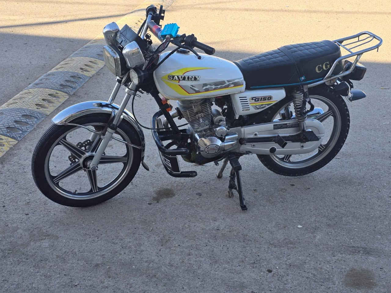 سيفان ٢٢ اي نقص مابيها مراوس بتايكر أو حربي شعندك نزل مكاني ديالى شهربان ***********
