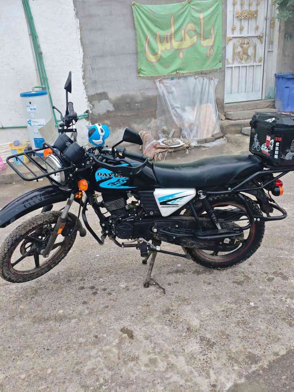 سلام عليكم دايون 24 زيروو ولله
ما مفتوح المحرك ابد كفاله من شاصي للشاصي 
الاوراق 
ملفيز اوراق معرض موجودات 
سعر 1550 وبي مجال حك جيه
***********
