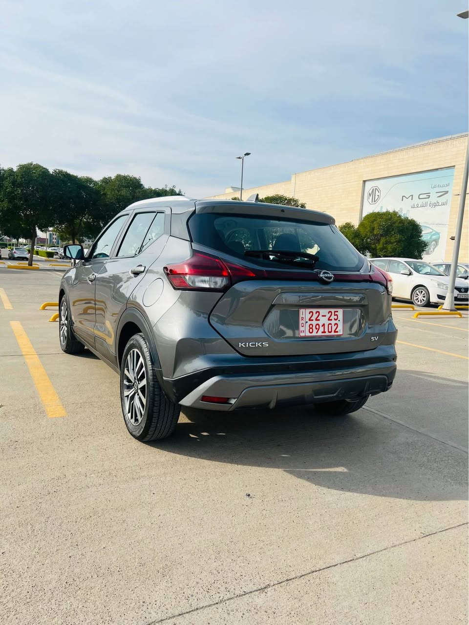 نيسان كيكس ٢٠٢٤ sv 

شاشة كبيرة
كامرة دوارة 
رادار امامي +رادار خلفي 
رادار جوانب 
تحديد مسار(خط شارع) 
حساسات خلفية 
بصمة 
بريك بصمة 
تحكمات استيرن 
بك لايتات LED 
كيج الكتروني 
دشبول لونين 

سيارة ماشية 19 الف فقط 🔥🔥🔥

بلنسبة صبغ السيارة بيها ٣ قطع بدون دواخل 

كير محرك حدادية شرط السيارة اخت الزيرو 

بلنسبة سعر السيارة 118$ ورقة و بيها مجال ارخص سعر بلسوق 🔥🔥🔥🔥🔥

مكان السيارة اربيل

*********** اتصال او واتس اب أربيل, العراق
