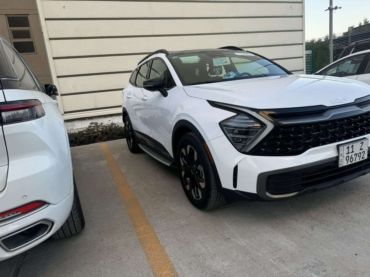 للبيع كيا سبورتاج موديل 2024 لون ابيض فئة اكس لاين فول مواصفات رقم بغداد السيارة ماشية 17 الف كيلو فقط بحالة ممتازة وقريبة جدا من الجديد استعمال شخصي ونظيفة جدا يوجد ضرر بالصندوق الخلفي فقط ولا يأثر على الاستخدام او الاداء الفحص متوفر لاي شخص جاد
مكان السيارة حي العدل

السعر 23000 دولار

للتواصل ***********
