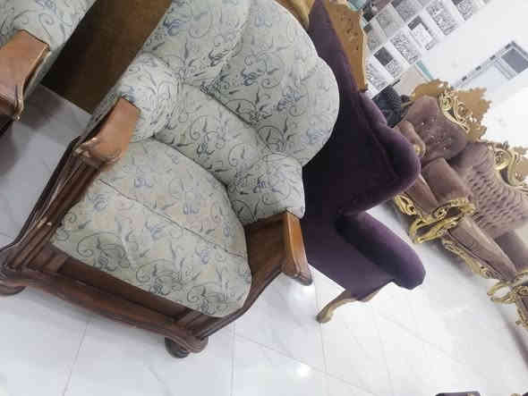 تخم 7 نفرات باله 2كراسي قنفه ثلاثيه قنفه ثنائيه 
السعر: علق تم.
للحجز *********** يوجد توصيل بعد لمقابله
