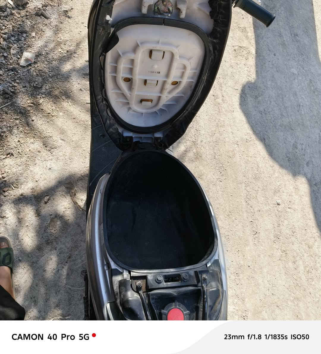 منغولي ياباني للبيع دراجة كامله مامفتوح كلشي
شغال صار شهر طالعه حاويه نكرة سلف 
مكينه خرسه بلاد الدراجة 
السعر 450وبيها مجال كلش بسيط 
مكاني رميثه 
لاتصال ***********
