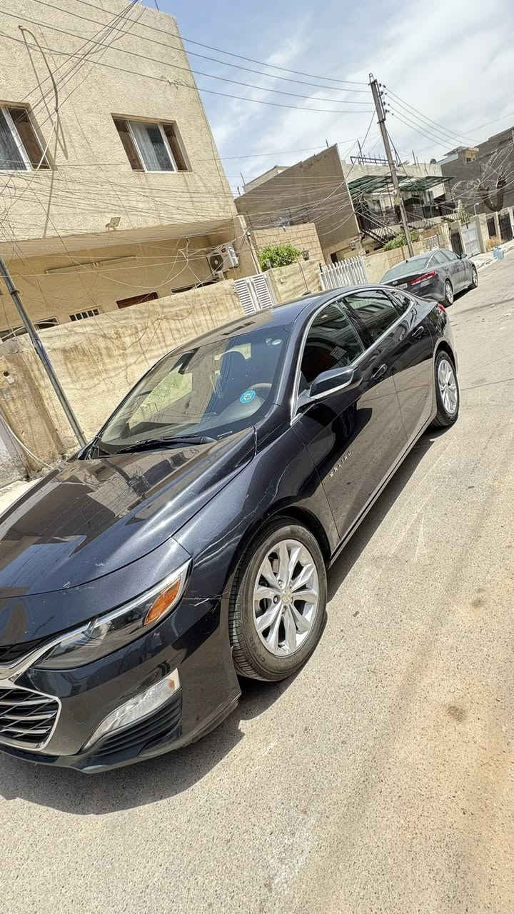 السلام عليكم
ماليبو Lt  2023  رقم سليمانيه باسمي تحويل راسا
ضررها جدا بسيط وموضح بالصور  ومصبوغ فقط ع كد الضرر  
مابيهاا دواخل ايرباك ستيرن فقط طاك 
السياره استخدام بيت ماشيه ٣٢ الف مايل 
صياناتها الدوريه كلها مضبوطه ومعتنين بيهه وبالحقيقه جدا احلى من الصور  
مكاني بغداد المنصور 
السعر ١٤٢  وبيهه مجال 
***********
