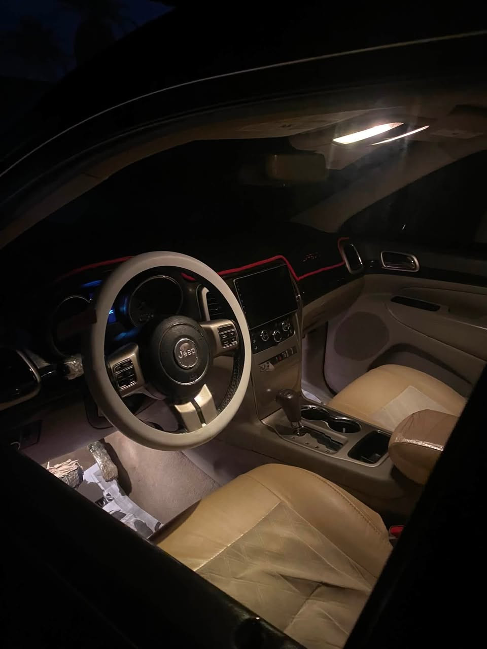 جيب فئه لاريدو
الموديل 2013 خليجي
 حجم المحرك V.6 سلندر 3600

دفع رباعي ويل 20 رياض

تبريد قطعتين امامي خلفي

شاشة كبيره كامره دوارة

المصابيح ألاماميه زنون + بلوجكتر

ملون

حساسات خلفية

تشغيل عن بعد

جاملغات أمامي صبغ

رقم بغداد دولي

السعر 155$ وبيها مجال

للاستفسار ***********

المكان البصرة
