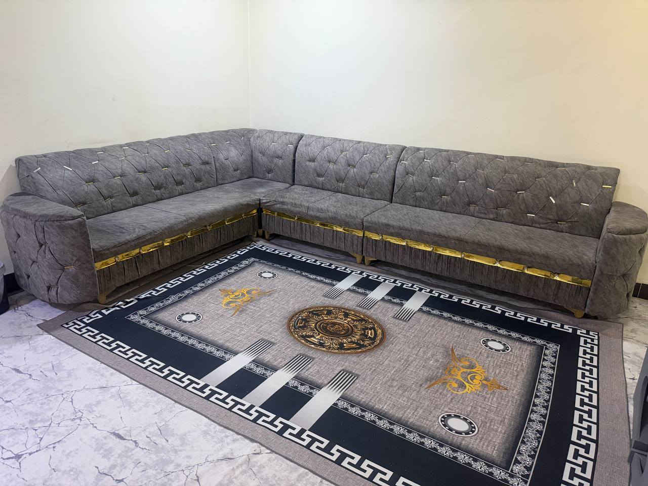 سلام عليكم تخم 7 امتار  نظافة 90٪
استخدام قليل للبيع 230 الف بي مجال قليل
متواجد فقط اتصال ***********
