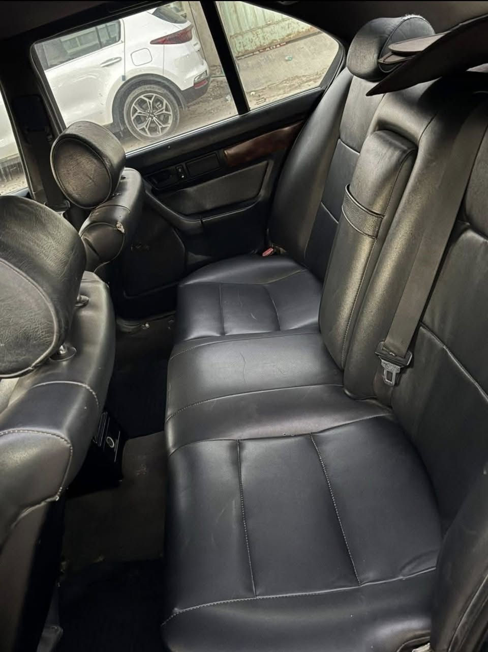 ادوات بي ام للبيع
بنيد بجم عريض كامله ويه البطانه  ٢٠٠$ 
دعاميه ام تايوان درجه اولى ١٠٠$
غرفه كامله ٤٥٠$
مكاني السليمانيه ***********
