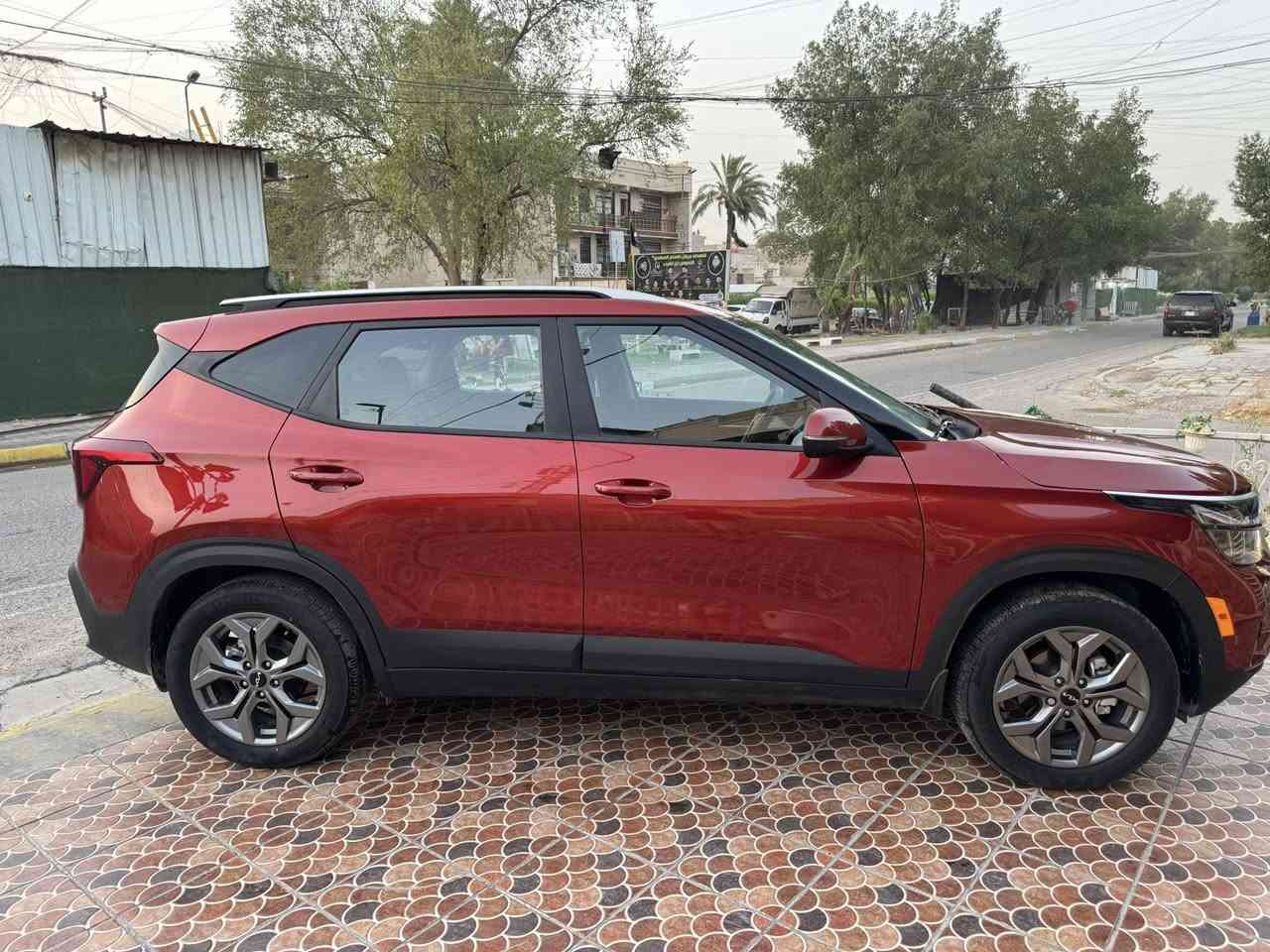 السلام عليكم 
كيا سليتوس محرك 2000 رقم بغداد بأسمي ماشيه 6 الاف كيلو
مواصفات عادية LX
صور الحادث مرفقه بلمنشور بدون ايرباك سليم
سعرها 163$
للأستفسار 
*********** 
شارع فلسطين
