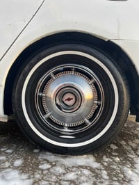 خوذات • جديدات • واحدة مضروبة