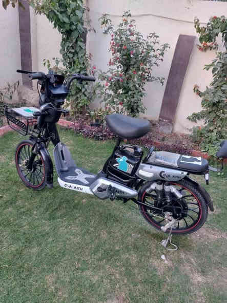 سلام عليكم ورحمة الله وبركاته
دراجة شحن موديل 2025
حجم 20  
4بطاريات
سعر 300
مكاني حلة ابي خرق  رقمي للاستفسار ***********
