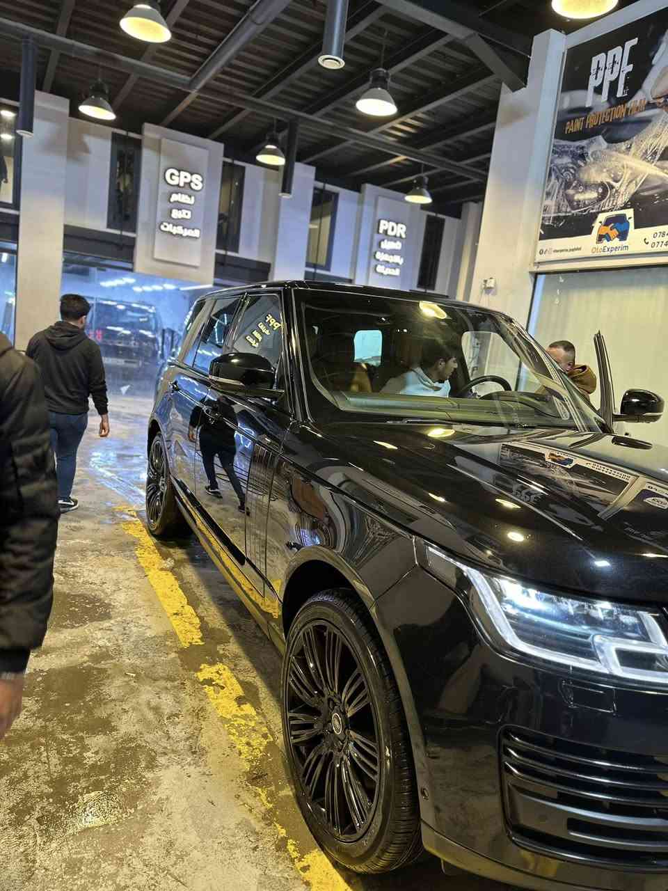 رانج روفر فوك 2021 فئة SE
وارد ألماني
السيارة كلين
مكفولة انتربول

محرك 8 سلندر سوبر جارج
مكفولة مكينة وقير وشاصي
الفحص والسونار واضح وموضح كلشي

دفع رباعي
رادار أمامي وخلفي وجانبي
حساسات أمامية وخلفية
مثبت سرعة
تحذير خروج عن المسار
كاميرات 360 درجة

بانوراما
تشغيل بصمة
أبواب شفط
جنطة شفط
جكات
ويل قياس 20

ثلاث شاشات
الداخلية جلد جملي
نظام صوتي مرديان

السعر 62 ألف
بيه مجال
ترهم بيع أو مراوس

للتواصل ***********
