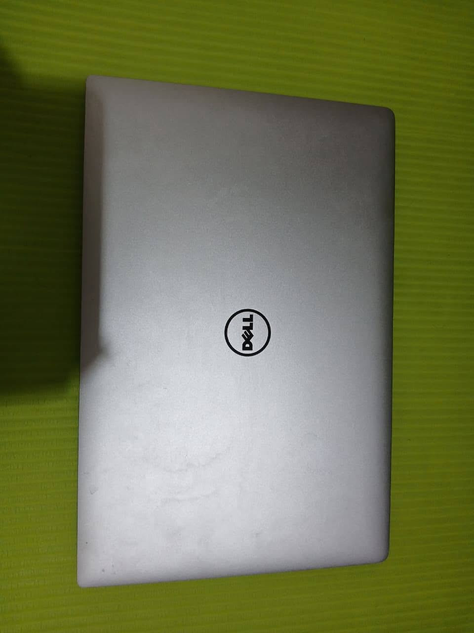 الشاشه لمس
دقة الشاشه 4k
جيل السادس
16ram
core i7
هارد512GG   ssd

سعر خاص
+964 780 264 9677
