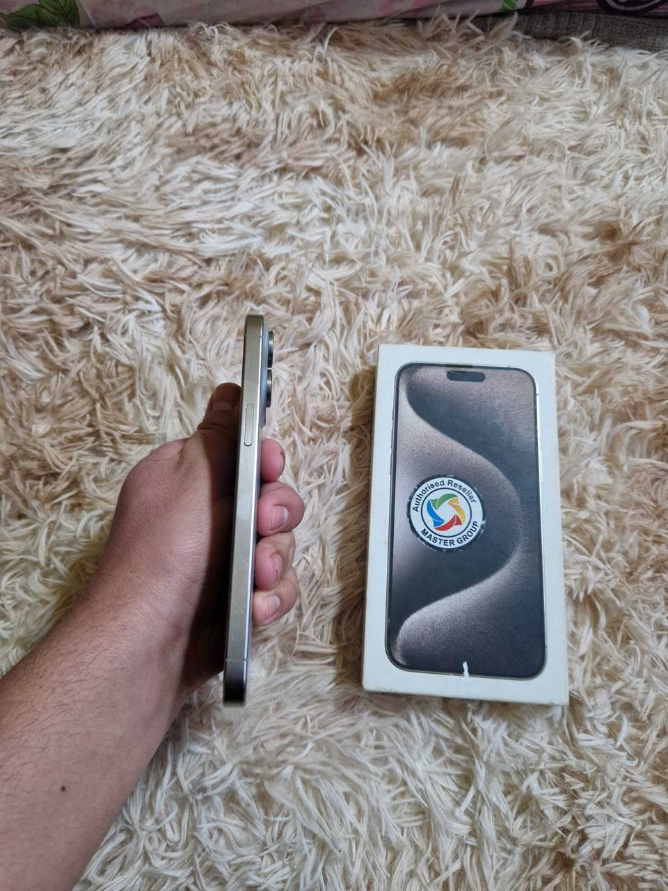 للبيع ايفون 15 برو ماكس ذاكرة 256 بطارية 89 جهاز ماستر لووك حييل نظيف مامفتوح فقط بي نقطه سوده صغيره بالشاشة بس ضمان ماعليها اي شي سعره 700 الف وبي مجال


**إذا كنت صاحب هذا الإعلان وتريد حذفه لأي سبب، رجاءا أرسل رسالة إلى الدعم الفني**