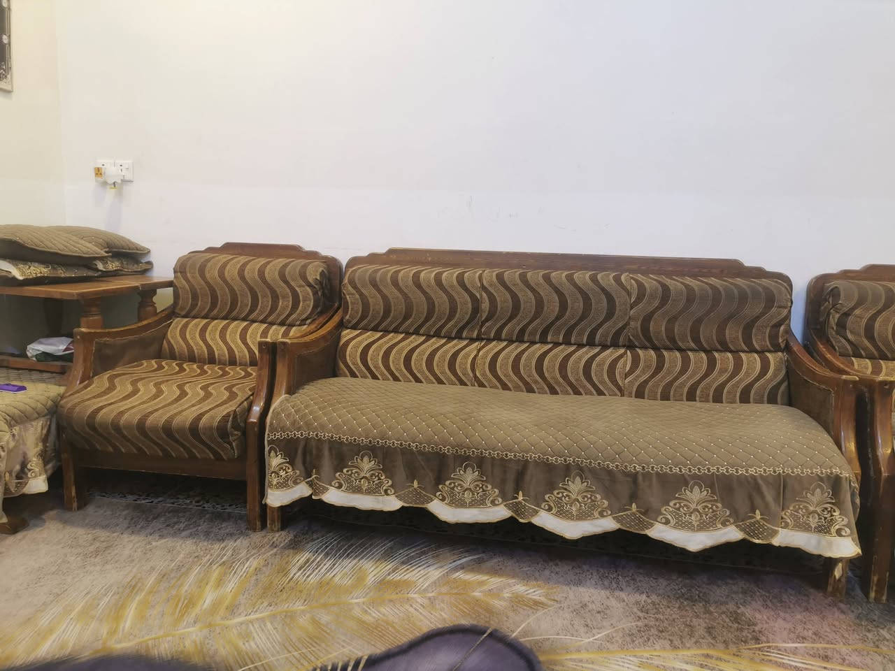 ختم لبيع مستعمل نظيف *********** مقابيل قاعدة الرشاد
