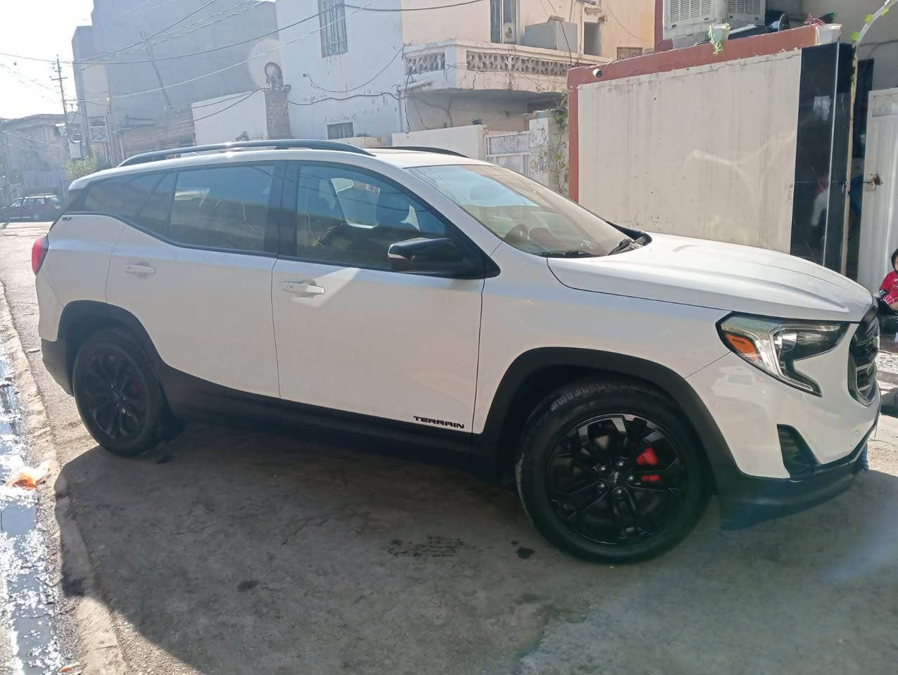 سلام عليكم 
GMC تيران
مديل 2020
مواصفات SLT
شاشه كبيره نظام كار بلي 
كامره دواره 
تبريد قطعتين 
كشنات جلد +هيتر
سكان تحكم جهتين +هيتر
رادار كروز سرعه 
3انظمه قياده ايكو نورمال سبورت 
بصمه +بصمة جميع الأبواب 
تشغيل عن بعد 
هوايه بعد بيها موصفات 
ضرر السياره ربع جاملغ خلفي جهت سكن ايرباك برده وراجع سستم 
حجم محرك 1500تيربو 
تفاصيل اكثر +السعر اتصال ☎️ 
***********
عنوان ديالى بعقوبة, ديالى
