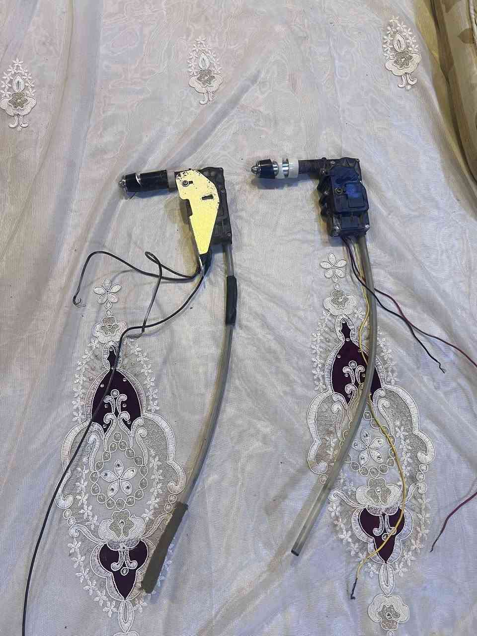 سلام عليكم للبيع أرايل كهربائي تفصيخ شرط خلفي وامامي + شباك ابو عيون بل كرتون ***********
