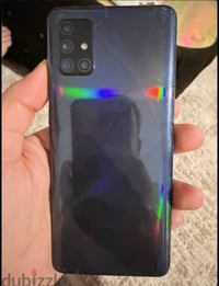 سامسونج A71 • ٨ رام ١٢٨ • شاشة فيها فطور