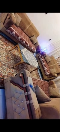 كنب • صالون