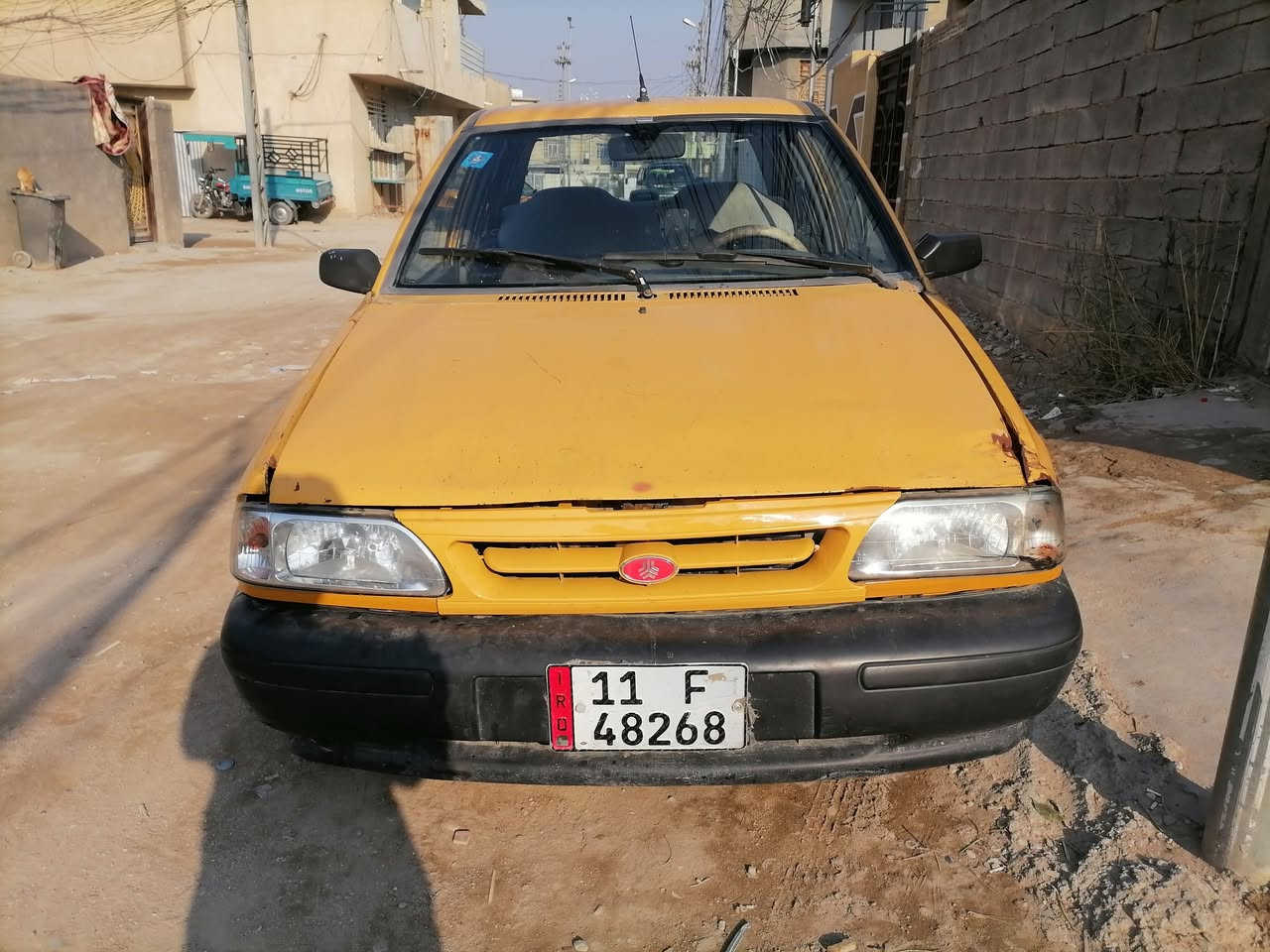 سلام عليكم للبيع سايبه موديل ٢٠١٢ بغداد انكليزي مكينه اول ماشغل صوت ويروح وكير علشرط حداديه جديده كهربايات شغاله سياره جاهزه مصفره هيه وغرامات عليه ٣٠٠  مكان كربلاء للستفسار.*********** سعر ٢١ ورقه
