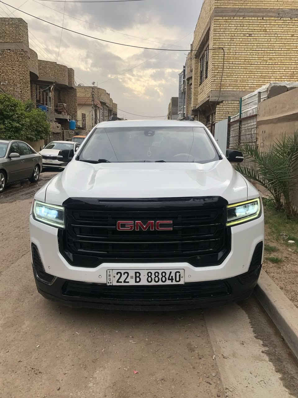 جمسي اكاديا sle موديل ٢٠٢١ فوول مواصفات ٧ راكب تبريد ثلاث قطع كشنات تدفئه المكينه ٣٦٠٠ تحويل ثاني يوم بأسمي السياره لا كردي ولا شي 
السياره مصبوغه حزام عدا قبق الجنطه والقماره بيها مكانات صبغ الصبغ للجماليه الحداديه وكير ومكينه بحاله جيده بيع او مراوس للاستفسار الاتصال على الرقم فقط مكلف بلنشر .
السعر 160$. بيه مجال 
***********
