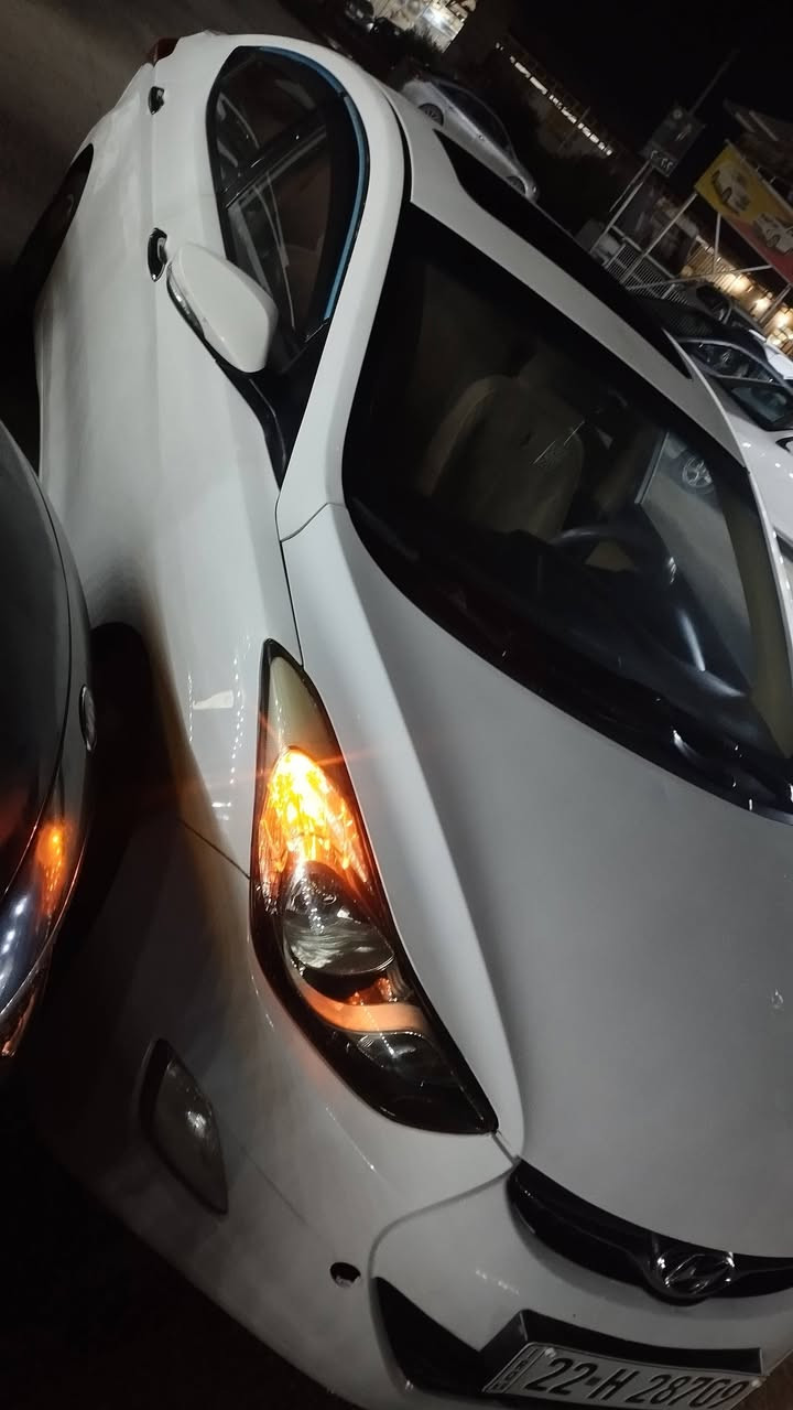 السلام عليكم النترا موديل 13 فول من عده البصمه كير محرك تبريد حداديه بالكارتون تريد وكاله تريد تحويل *********** السعر 100 وبيها مجال بصيط
