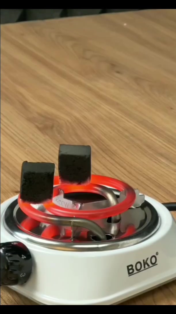 ا.محتاج موقد صغير وسريع للمكتب، للسفر، أو حتى لتحضير القهوة؟ ☕🔥

جبنالكم موقد BOKO الكهربائي الفردي بقوة 500 واط العملي! ✨

تسخين سريع بفضل الملف الحلزوني مع 5 مستويات للحرارة 🦾

تصميمه مدمج وخفيف، يعني تشيله معك وين ما تروح بكل سهولة ✨

مزود بقواعد مطاطية ثابتة ومؤشر ضوئي لضمان الأمان التام 🛡️

جودة عالية وسعر مثالي لكل طالب أو محب للرحلات والطلعات 🎒

اطلبه الحين واستمتع بطبخك السريع بأي مكان.! 👇 ا

# طباخ# موقد# اكل# طعام# نفط


**إذا كنت صاحب هذا الإعلان وتريد حذفه لأي سبب، رجاءا أرسل رسالة إلى الدعم الفني**