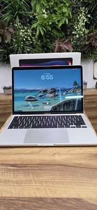 ماكبوك برو M1 • 16GB رام • بطارية ٩٠٪