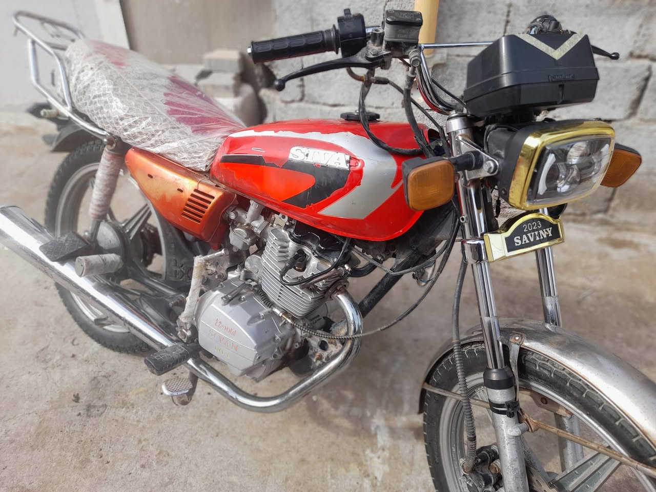 دراجه للبيع أيراني سيفان موديل 2019 نضيفة خير من الله بيهه تبخير قليل كلشي شغال بيهه سلف هندر بس باتري عوزهه سعرهه 300 و بيهه مجال تجي تشوف وبيك خير وتدلل مكاني بغداد شهداء لبياع ***********
