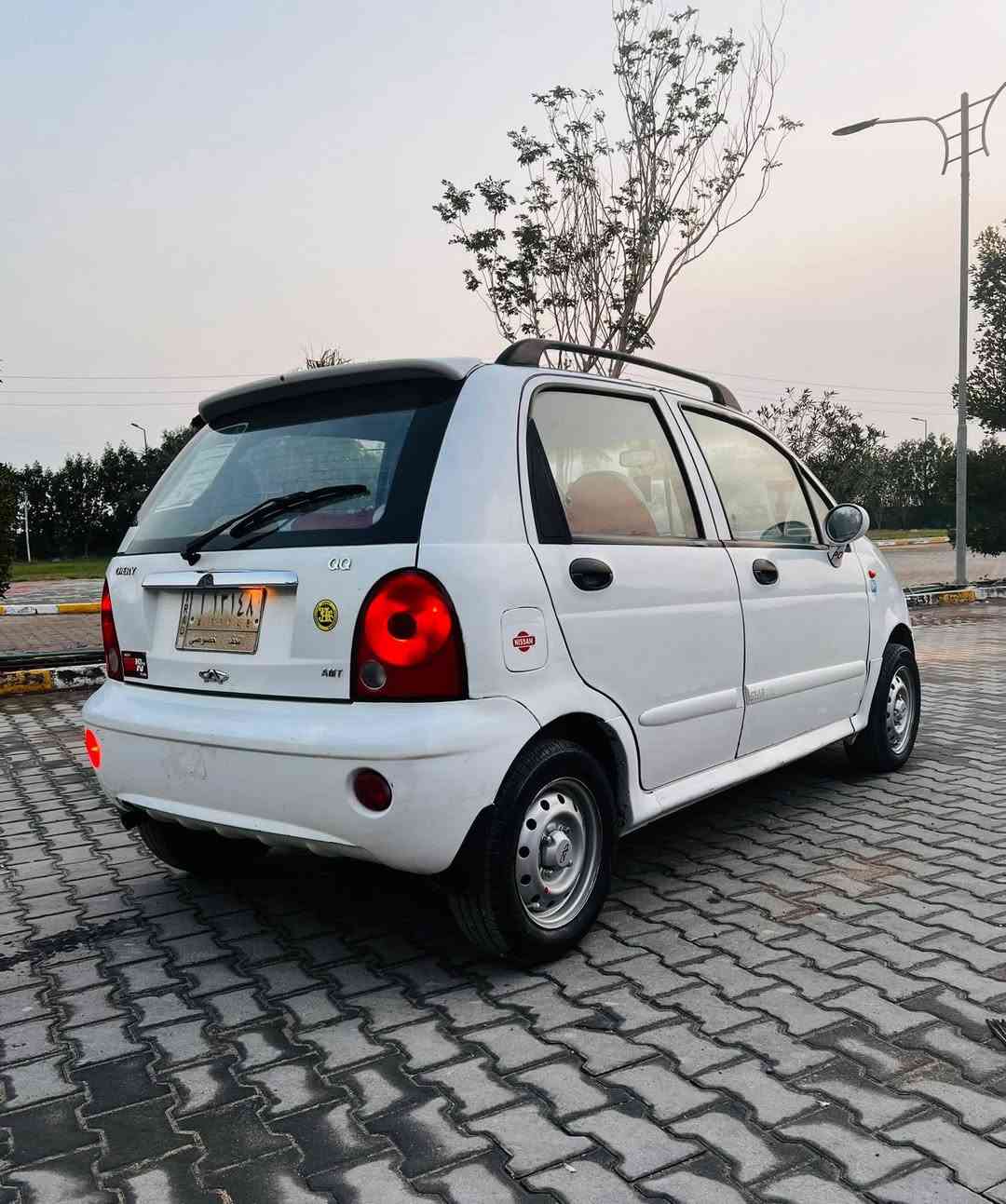 سلام عليكم سياره كيوكيو  موديل 12  كير اوتوماتيك  سياره حلوه كلش مكان نجف ***********7
