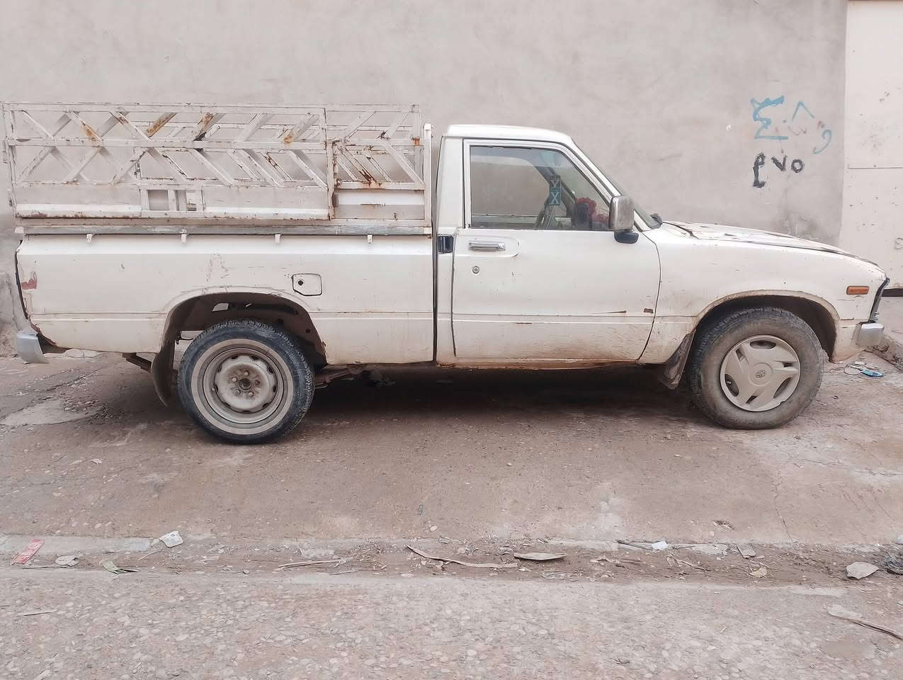 سياره بيك اب رقم نينوى للبيع موديل 80شرط المحرك والكير وشرط الشاصي مابيها قطره لحيم ملاحظه استلام شركه بسم الشرعي حالياً صاحب الشرعي متوفي عنده قسام شرعي بسم ورثته وماكو ا قاصرين السعر 22ورقه وبيها مجال مكان سهل نينوى موبايل ***********
