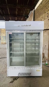 براد مثل ما موضح بالصورة للبيع النضافة ٩٥% شغال وجاهز وتبريدة فوول للت...