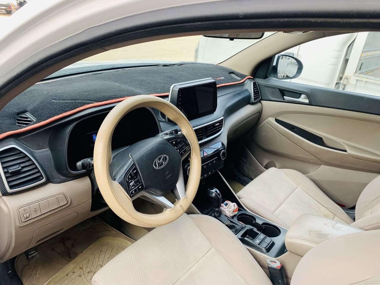 السلام عليكم توسان للبيع موديل 2019 السياره مكفوله كفاله عامه رقم الجديد الانكليزي رقم اربيل وكالتك عليه فول مواصفات السعر205  وبيها مجال مكانها نجف للاستفسار التتصال على الرقم ***********
