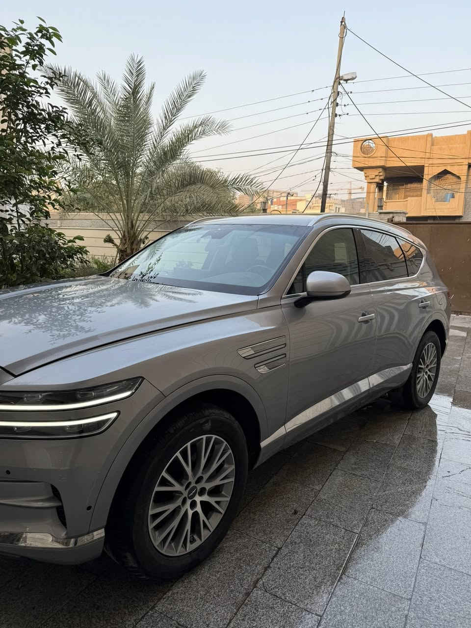 السلام عليكم للبيع جنسس GV80 موديل 2024 ماشية 11 الف فقط الحادث موضح بلصور السيارة موجودة في كربلاء بسعر مناسب الاتصال ***********
