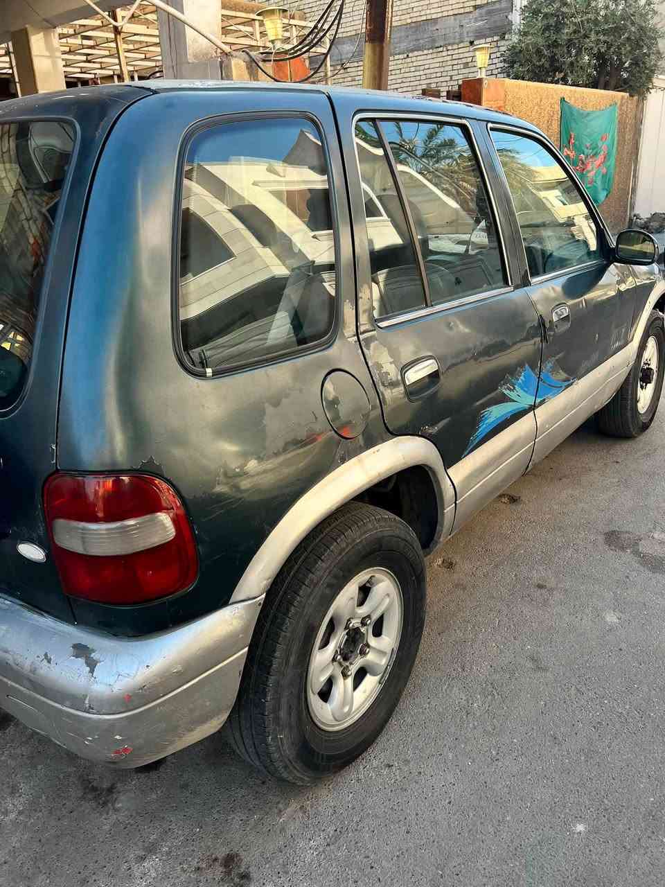 السلام عليكم. للبيع كيا سبورتج موديل 95 رقم بغداد كير عادي كهربائيات كلها شغاله تبريد شغال مكاني بغداد الجديده سعر 38 وبيها مجال.  

للاتصال رقم. *********** 

واتساب. ***********
