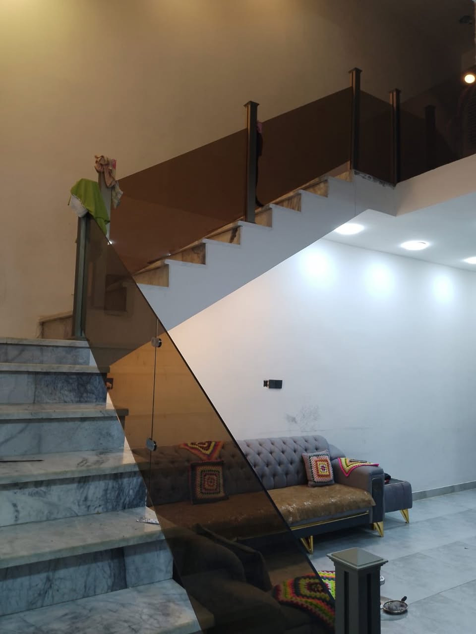 بيت فرصه استثماريه حلوه سعره بنسبه البنائه لكطه  شارع سيد محمد قريب مزرعة سيد محمد حي جزيره بغداد 200متر طابو زراعي سند 25  كل 100 بيهه غرف نوم3حمامين استقبال صالحه منور ومطبخ حار من بره بيت واحد شكله بس الداخل كلشي بحد مفصول كل 100بحد فرع 8امتار شارعه 15الرئيسي بلفرع البصف مكتب البركه بيت سعره مناسب كل 150بي مجال اذا كامل يرهم مقطوع ينباع واذا بس 100 ب75 بي مجال سعر ***********
