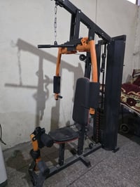 جهاز ميلتي جم متكامل نظيف جدآ السعر ١٥٠ الف قفل مكان بغداد 07703430500...